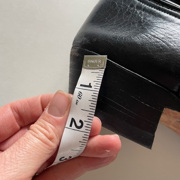 Vintage Lucchese Black Leather Classic Western Cowboy Boots 10/11 - Picture 4 of 15